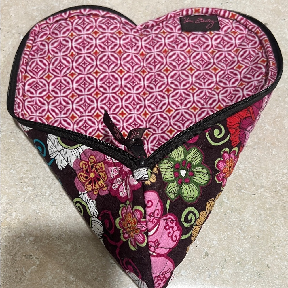 Vera Bradley Zippered make up bag and Flat Iron/Curling bag - Picture 2 of 6